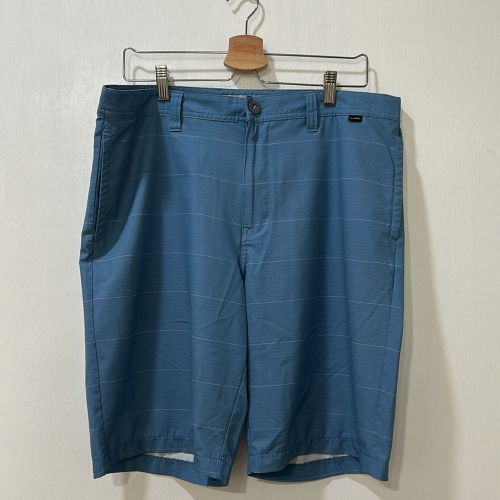 TRAVIS MATHEW MEN CASUAL BLUE PLAID SHORTS Sz 36